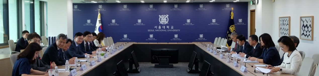 北京大学代表团访问韩国2.png